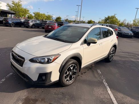 Used 2018 Subaru Crosstrek 2.0i Premium w/ Popular Package #2 AWD/4WD image 2