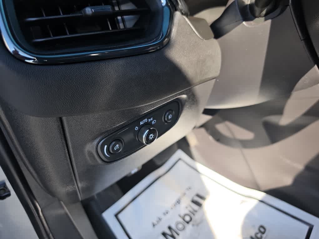 Used 2024 Chevrolet Equinox Premier w/ Redline Edition FWD image 28