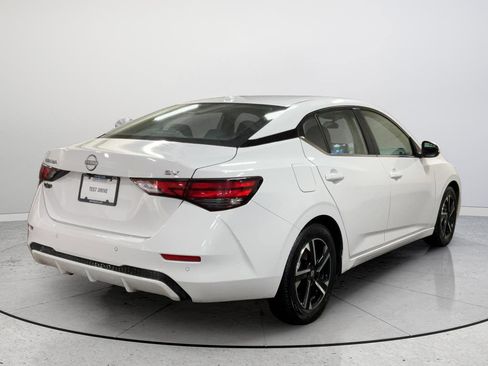 Used 2024 Nissan Sentra SV FWD image 7