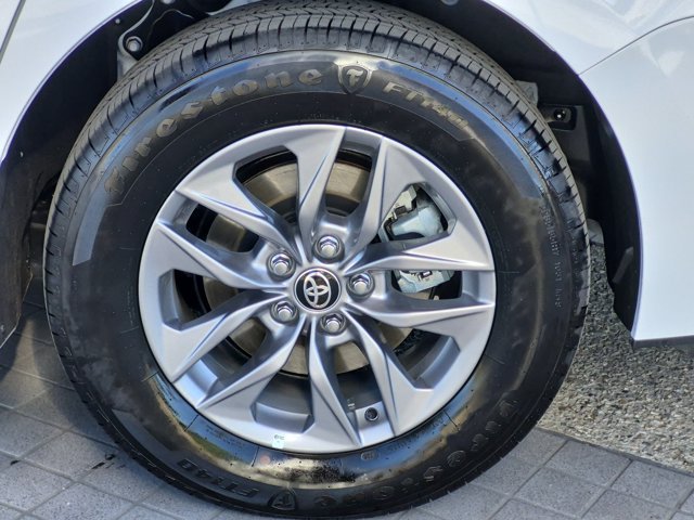 Certified 2026 Toyota Sienna LE FWD image 13