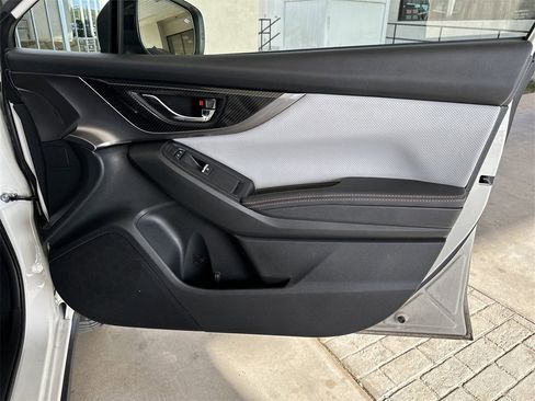 Used 2019 Subaru Crosstrek 2.0i Limited w/ Moonroof Package w/Navigation image 36