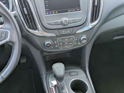 Certified 2022 Chevrolet Equinox LT image 18