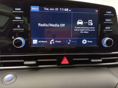 Used 2022 Hyundai Elantra SEL w/ Convenience Package FWD image 25