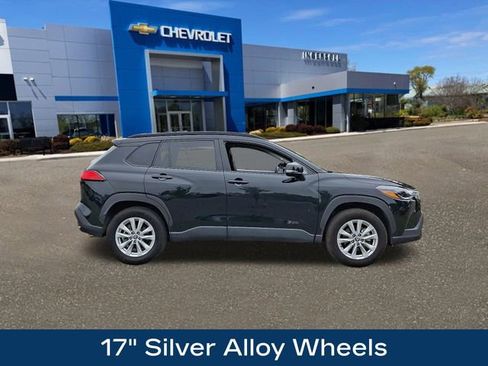 Used 2024 Toyota Corolla Cross LE image 10