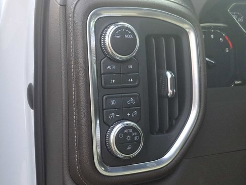 Used 2022 GMC Sierra 1500 SLT w/ SLT Premium Plus Package image 30