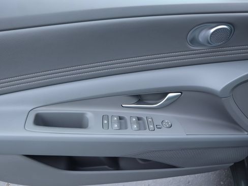 New 2026 Hyundai Elantra Sport FWD image 21