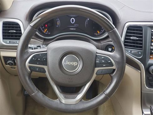 Used 2018 Jeep Grand Cherokee Overland image 34