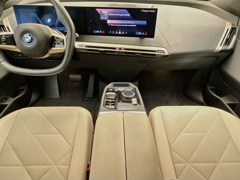 Used 2024 BMW iX xDrive50 w/ Convenience Package AWD/4WD image 13