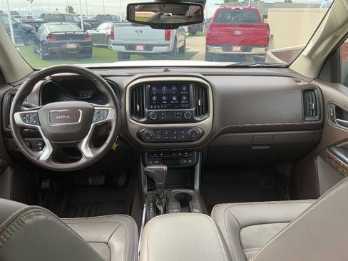 Used 2021 GMC Canyon Denali image 15