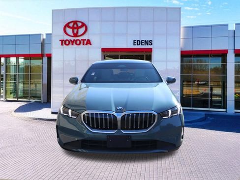 Used 2026 BMW 530i w/ Premium Package RWD image 12