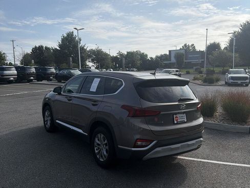 Used 2019 Hyundai Santa Fe SE AWD/4WD image 8