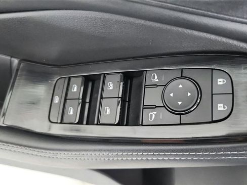 Used 2024 Nissan Rogue SV w/ SV Premium Package FWD image 10