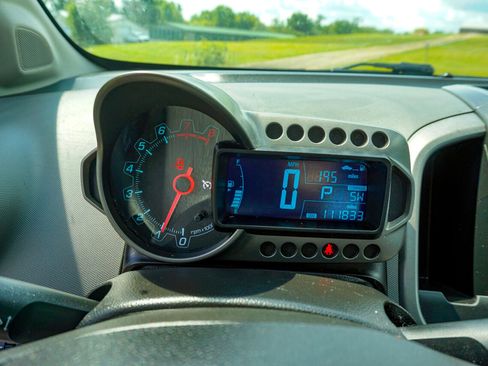 Used 2014 Chevrolet Sonic LT image 10