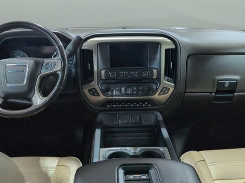 Used 2018 GMC Sierra 2500 Denali AWD/4WD image 22