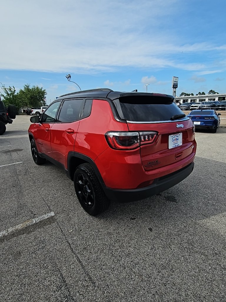 Used 2024 Jeep Compass Trailhawk AWD/4WD image 5