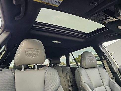 Used 2022 Subaru Outback Wilderness w/ Wilderness Package image 18