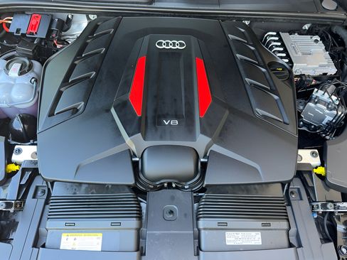 Used 2026 Audi SQ8 Prestige w/ Prestige Package AWD/4WD image 41