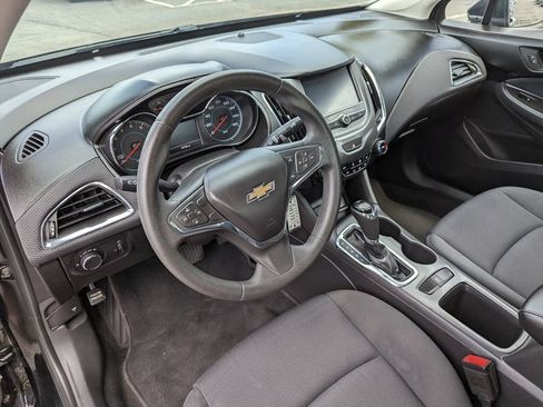 Used 2016 Chevrolet Cruze LT FWD image 13