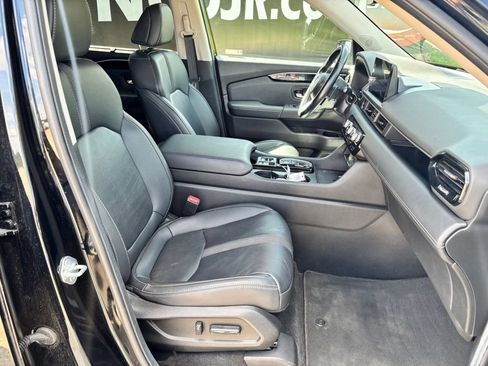 Used 2025 Honda Pilot EX-L image 30