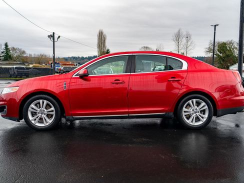 Used 2010 Lincoln MKS image 13