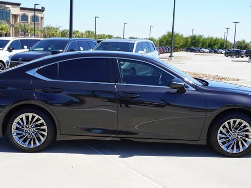 Used 2025 Lexus ES 350 Ultra Luxury image 5