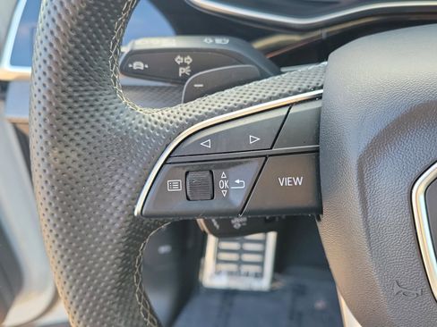 Used 2022 Audi SQ8 Prestige w/ Prestige Package image 16