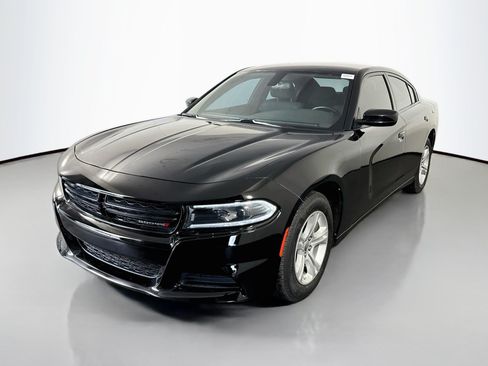 Used 2022 Dodge Charger SXT RWD image 4