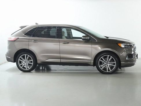 Used 2019 Ford Edge Titanium w/ Equipment Group 301A AWD/4WD image 11