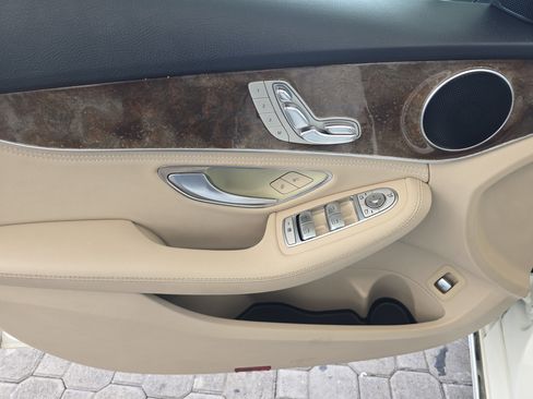 Used 2015 Mercedes-Benz C 300 Sedan image 18