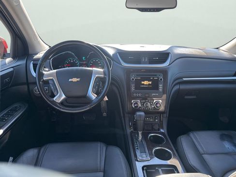 Used 2017 Chevrolet Traverse LT image 23