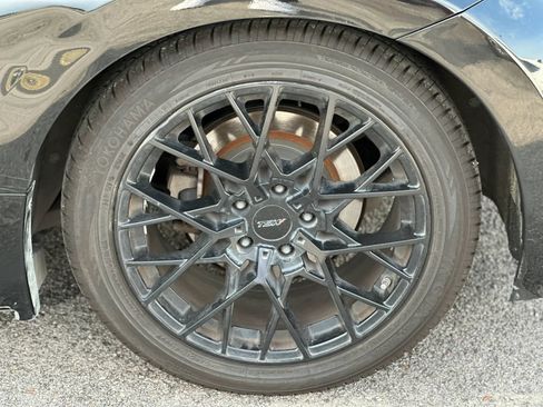 Used 2018 Nissan 370Z Touring RWD image 16