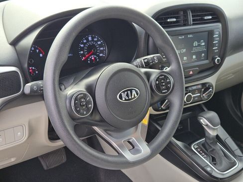 Certified 2021 Kia Soul LX FWD image 19
