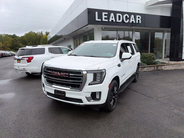 Used 2022 GMC Yukon XL SLT AWD/4WD image 1