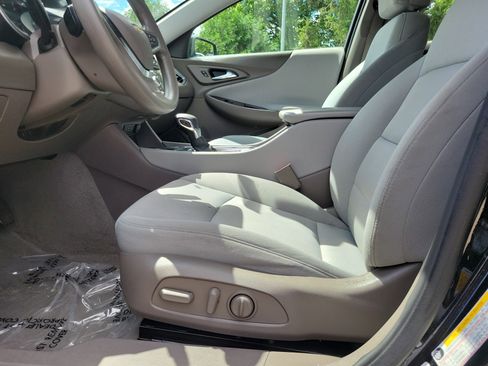 Used 2022 Chevrolet Malibu LT FWD image 16