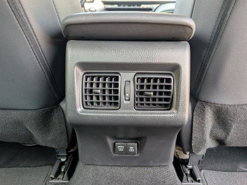 Used 2025 Toyota Camry SE FWD image 7