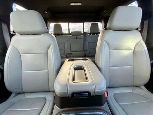 Used 2024 Chevrolet Silverado 2500 High Country image 28