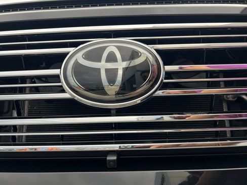 Used 2021 Toyota Tundra SR5 image 9