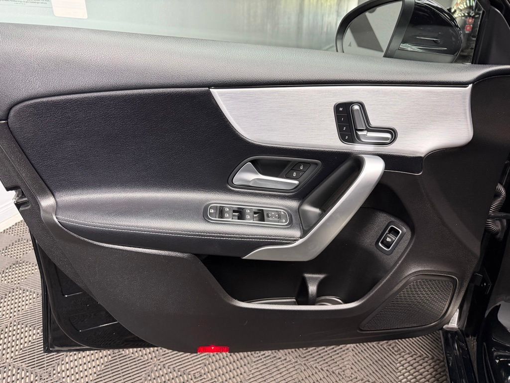 Used 2019 Mercedes-Benz A 220 image 38