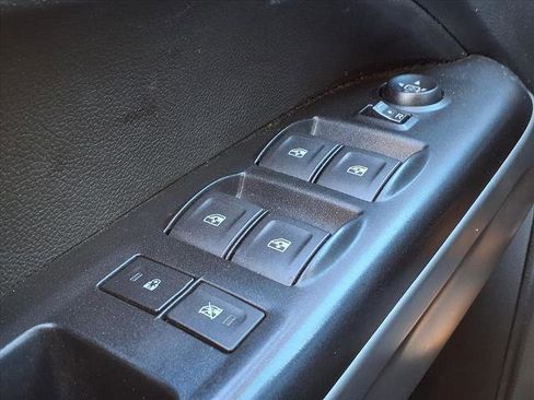 Used 2019 Chevrolet Colorado LT w/ LT Convenience Package image 16