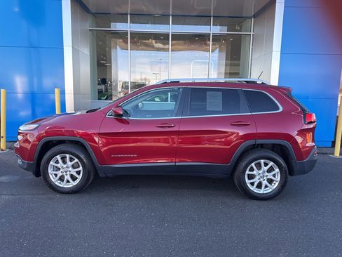 Used 2014 Jeep Cherokee Latitude w/ Comfort/Convenience Group image 9