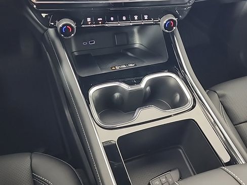 New 2026 Chevrolet Traverse LT w/ Driver Confidence Package image 36