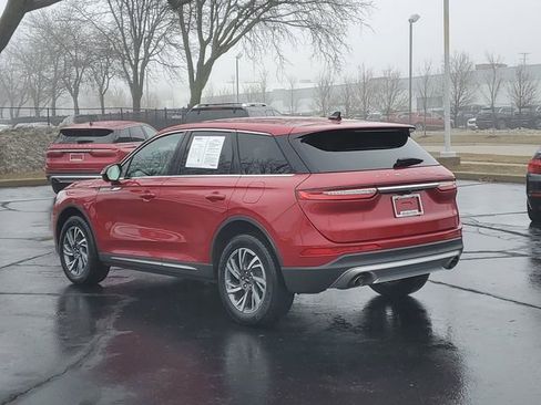 Certified 2023 Lincoln Corsair Standard w/ Equipment Group 101A image 3