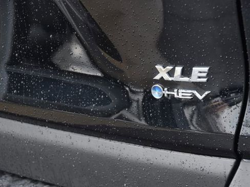 Used 2025 Toyota RAV4 XLE image 26