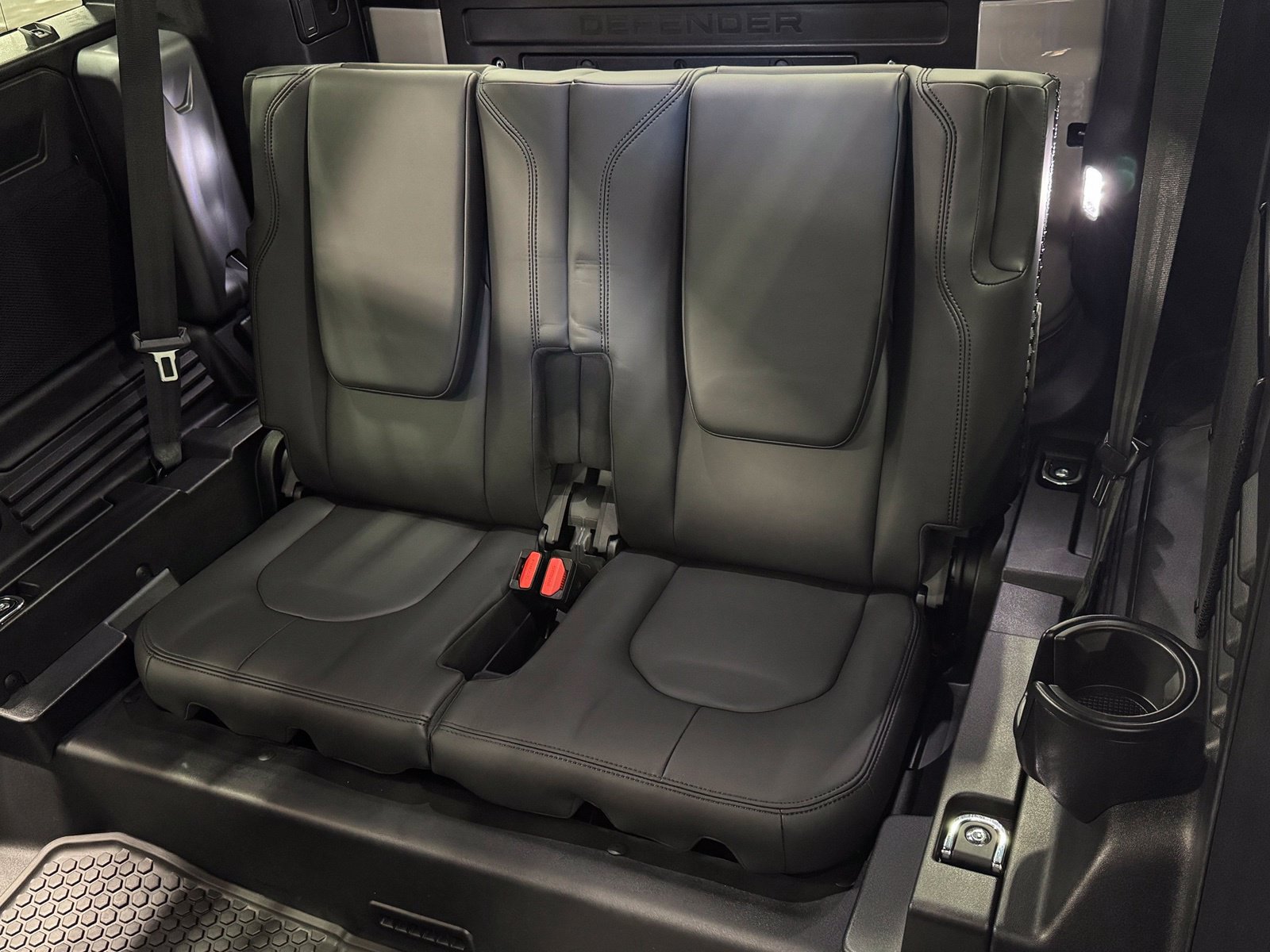 New 2026 Land Rover Defender 110 X-Dynamic SE AWD/4WD image 44
