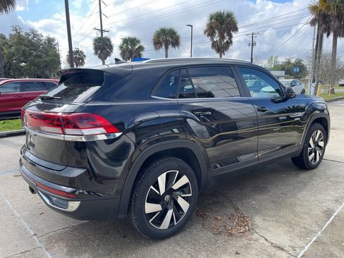 Used 2025 Volkswagen Atlas Cross Sport SE image 5