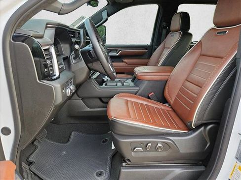 Used 2024 GMC Sierra 2500 Denali Ultimate AWD/4WD image 17
