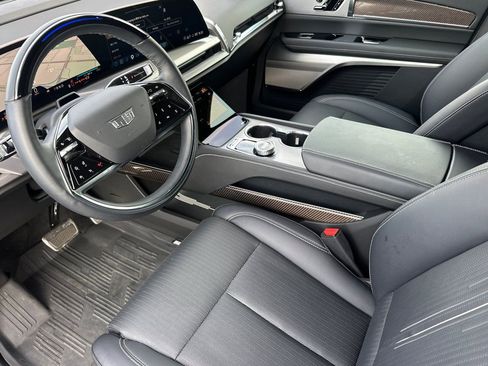 Used 2026 Cadillac Vistiq Sport w/ LPO, Floor Liner Package image 10