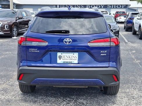 Used 2024 Toyota Corolla Cross XLE image 5