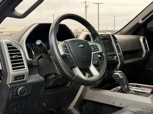 Used 2015 Ford F150 Lariat image 23