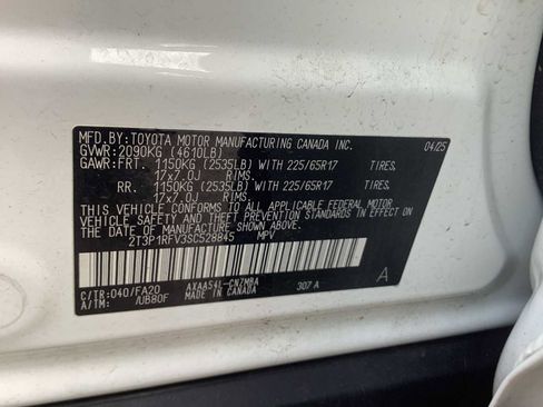 Used 2025 Toyota RAV4 XLE AWD/4WD image 21